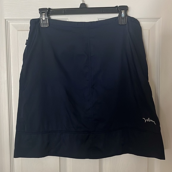 Volcolm Boardwear Skirt - Picture 3 of 4